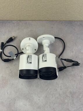Lot of Two Lorex LBV2531U-C 1080P MPX IR Bullet Cameras NTSC -b